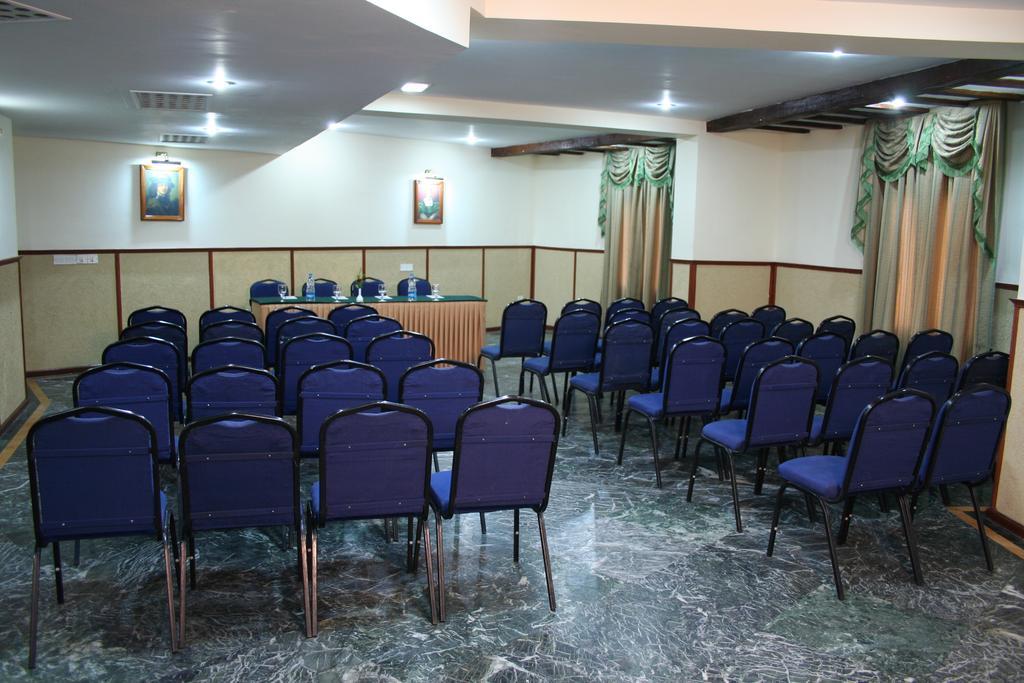 Best Western Amrutha Castle Hyderabad Exteriör bild