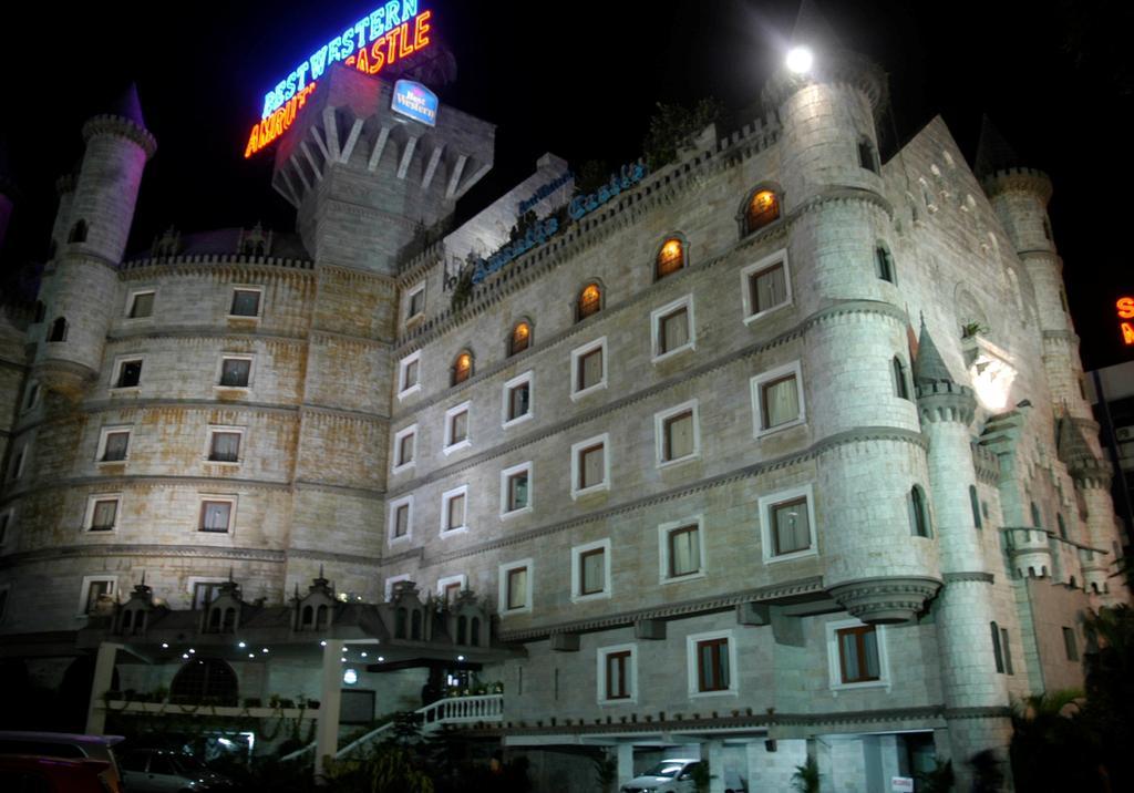 Best Western Amrutha Castle Hotell Hyderabad Exteriör bild